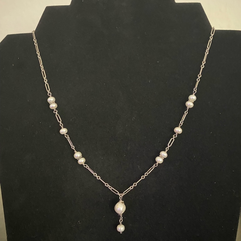 Pearl necklace/choker